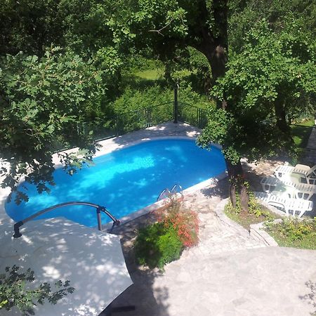 Poolside Apartments Miljan I Ranko 헤르섹 외부 사진