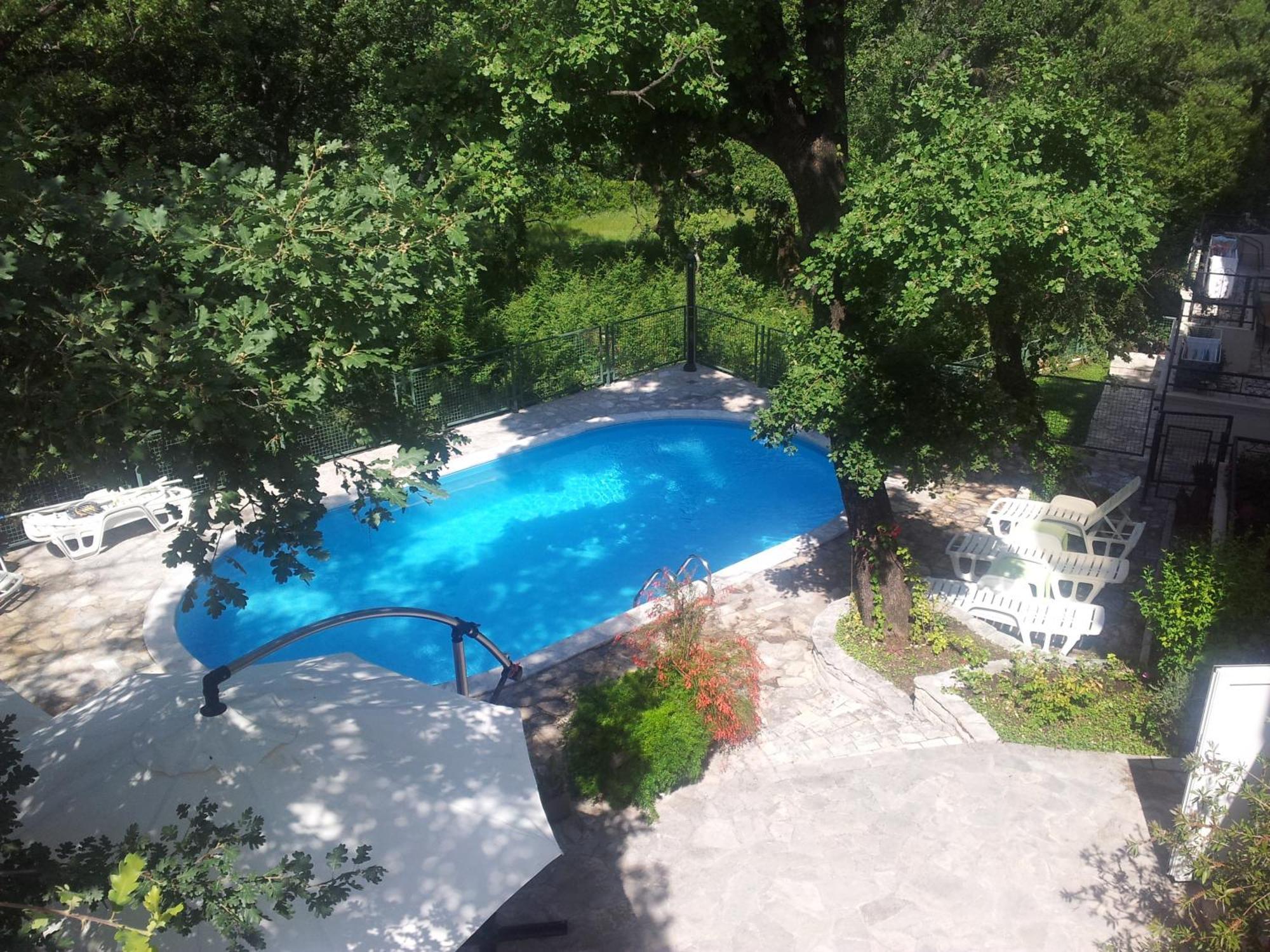Poolside Apartments Miljan I Ranko 헤르섹 외부 사진